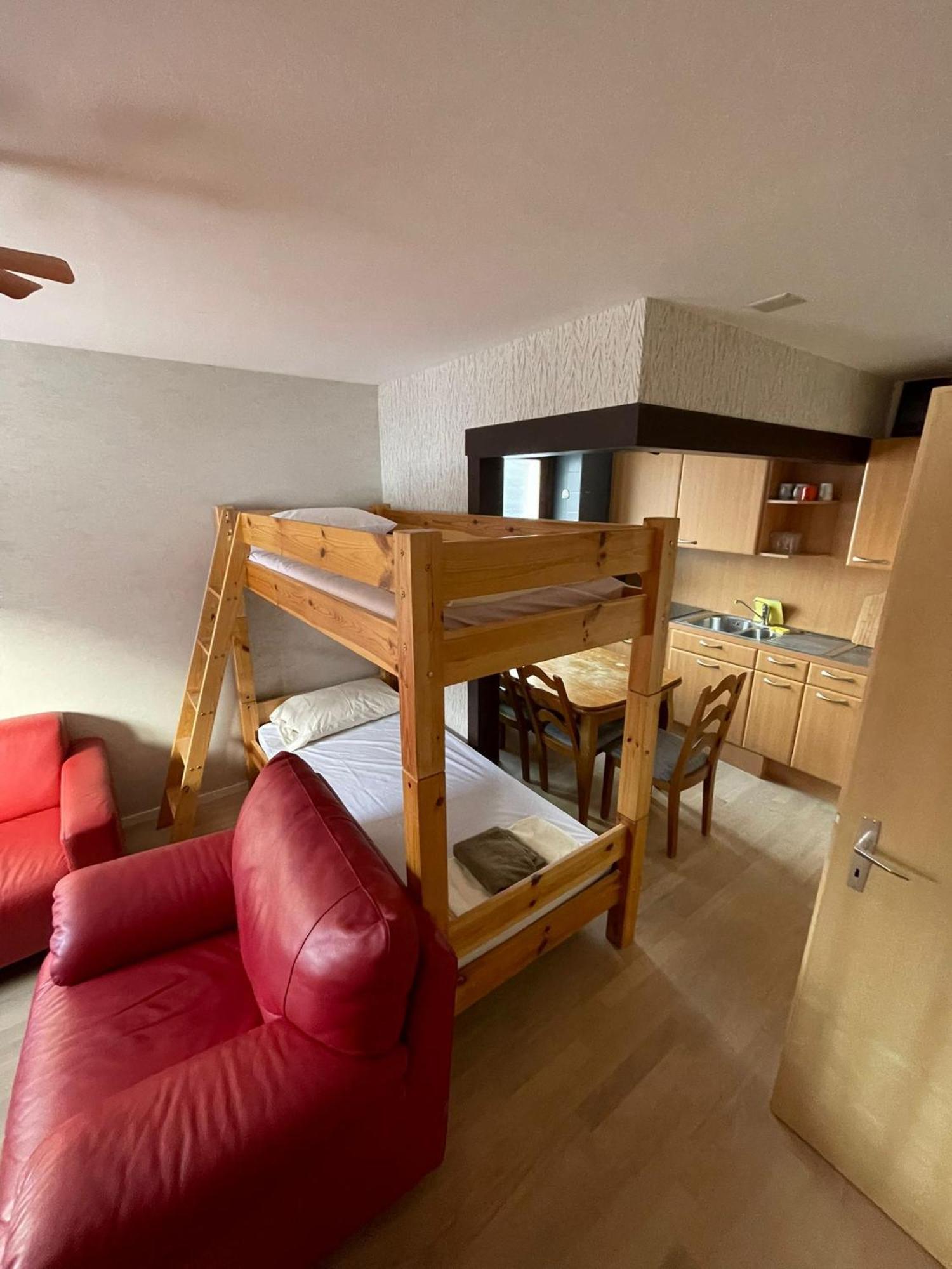 Les Nis Apartment Bourg-Saint-Pierre Room photo